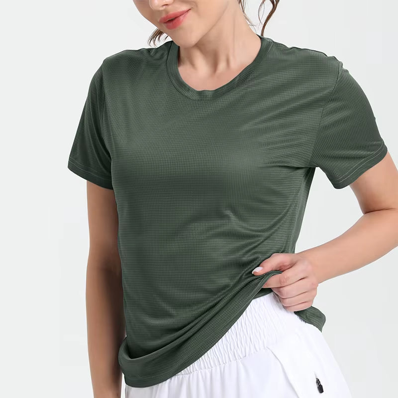 Olive green solid-color ultralight quick-dry sport T-shirt with breathable fabric, worn by a model.